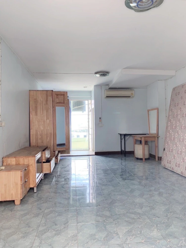 ขาย Condo Phayapirom Regent Taksin-Sathorn ห้องโล่งน่าอยู่ ชั้นไม่สูงมาก จองเลย