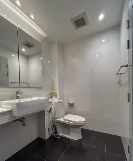 ขาย D 65 Condominium ห้อง Duplex แต่งครบ น่าอยู่ ซื้อเลย ด่วนๆ