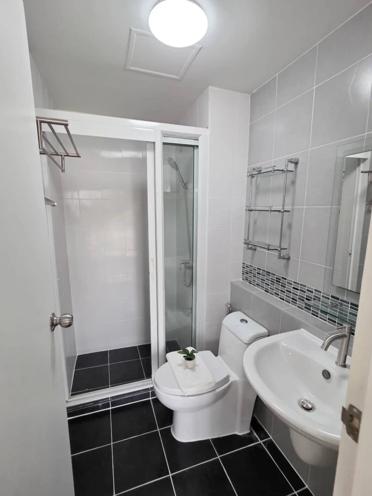 ขาย D condo รามอินทรา ห้องกว้างมาก ขนาด 60 ตรม. 2 ห้องนอน 2 ห้องน้ำ ตกแต่งสวยปัง พร้อมเข้าอยู่