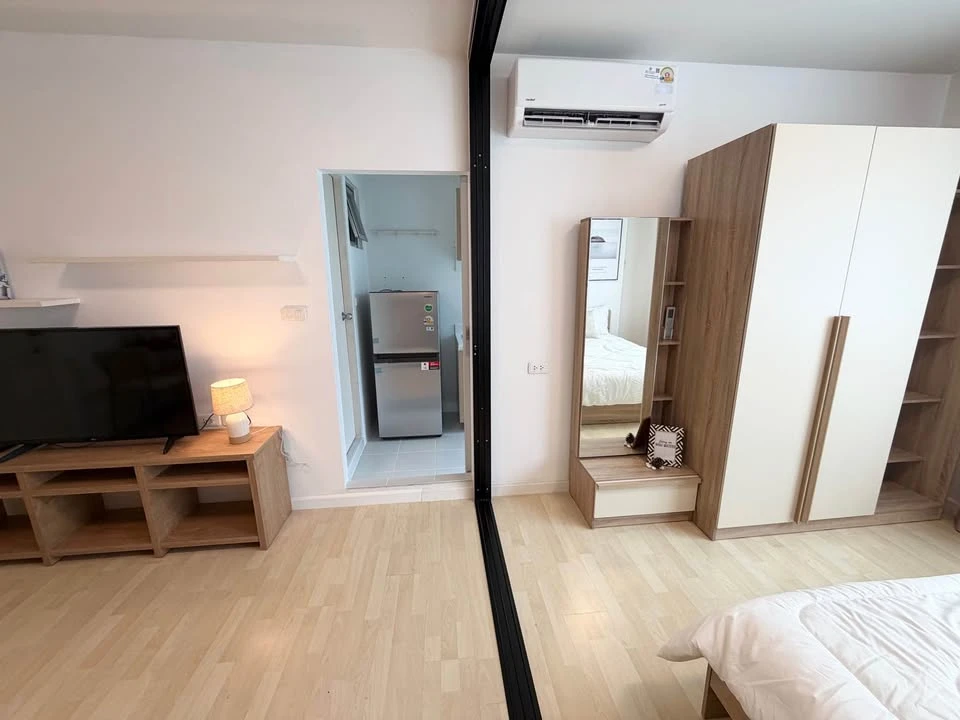 ขาย D condo รามอินทรา ห้องสวยแต่งครบพร้อมอยู่ ได้เฟอร์ เครื่องใช้ไฟฟ้า และของตกแต่งครบตามรูป ห้องแบ่งฟังก์ชั้นลงตัวเป็นสัดส่วน