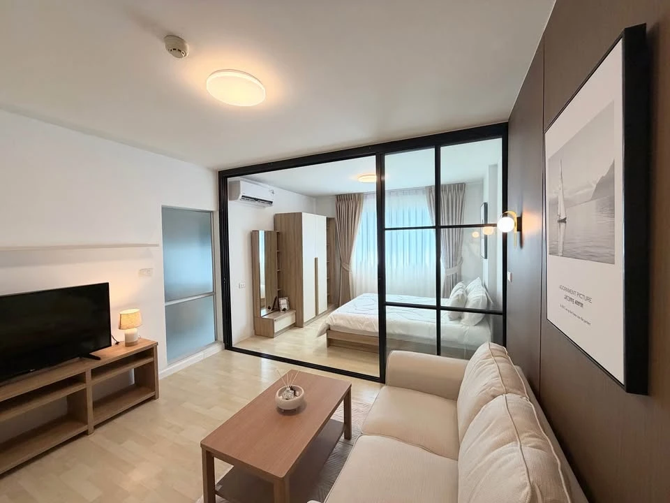 ขาย D condo รามอินทรา ห้องสวยแต่งครบพร้อมอยู่ ได้เฟอร์ เครื่องใช้ไฟฟ้า และของตกแต่งครบตามรูป ห้องแบ่งฟังก์ชั้นลงตัวเป็นสัดส่วน