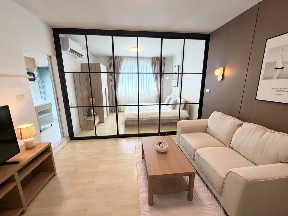 ขาย D condo รามอินทรา ห้องสวยแต่งครบพร้อมอยู่ ได้เฟอร์ เครื่องใช้ไฟฟ้า และของตกแต่งครบตามรูป ห้องแบ่งฟังก์ชั้นลงตัวเป็นสัดส่วน