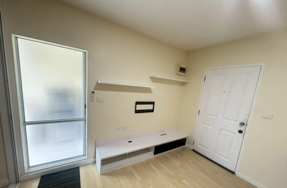 ขาย D Condo Onnut-Suvarnabhumi 1 ห้องนอน 1 ห้องน้ำ เฟอร์และสิ่งอำนวยความสะดวกครบครัน หิ้วกระเป๋าเข้าอยู่ได้เลยจ้า