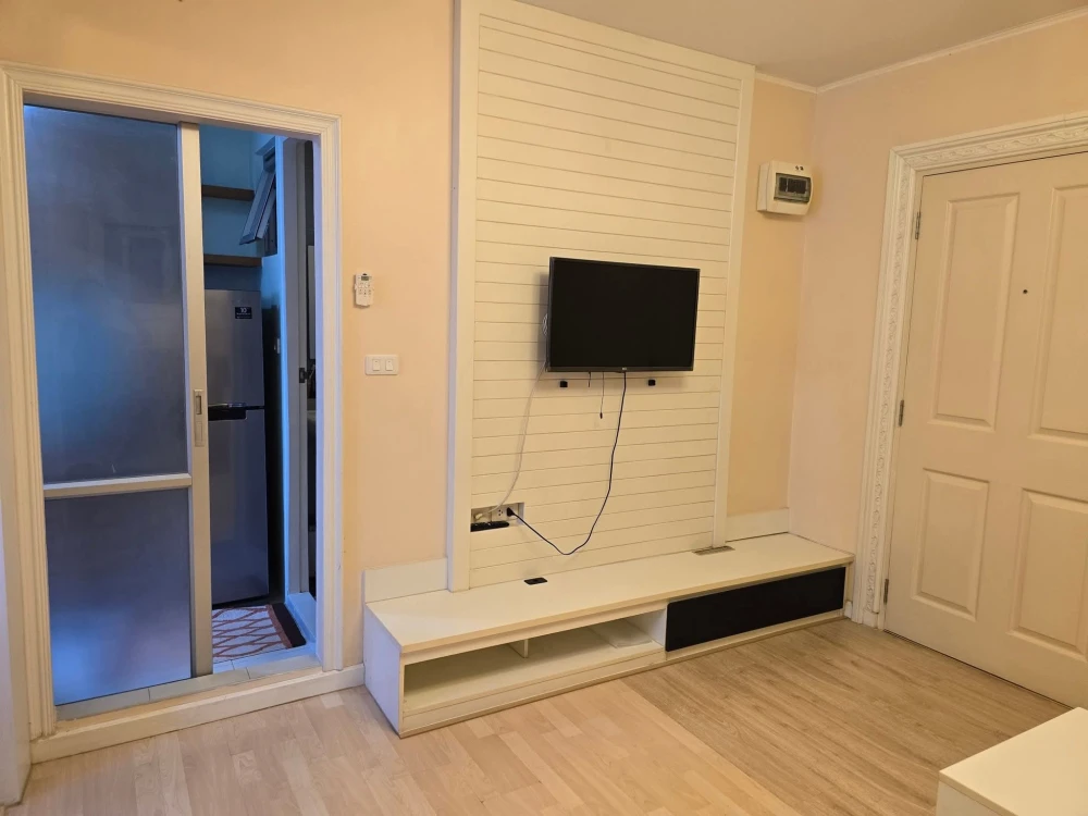 ขาย D Condo Ramindra 1 ห้องนอน 1 ห้องน้ำ มาพร้อมเฟอร์นิเจอร์ครบครัน หิ้วกระเป๋าเข้าอยู่ได้เลยจ้า