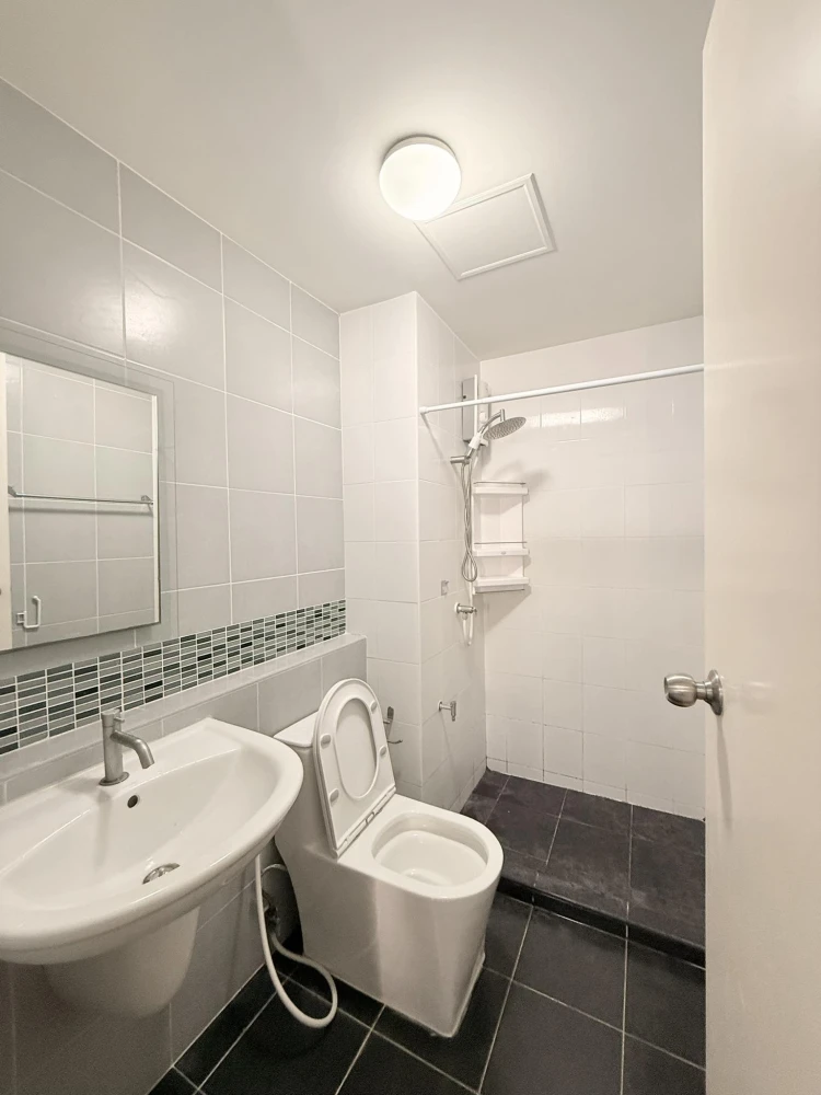 ขาย D Condo Ramindra 1 ห้องนอน 1 ห้องน้ำ Built-inเฟอร์นิเจอร์อย่างดี สิ่งอำนวยความสะดวกครบครัน จองเลย