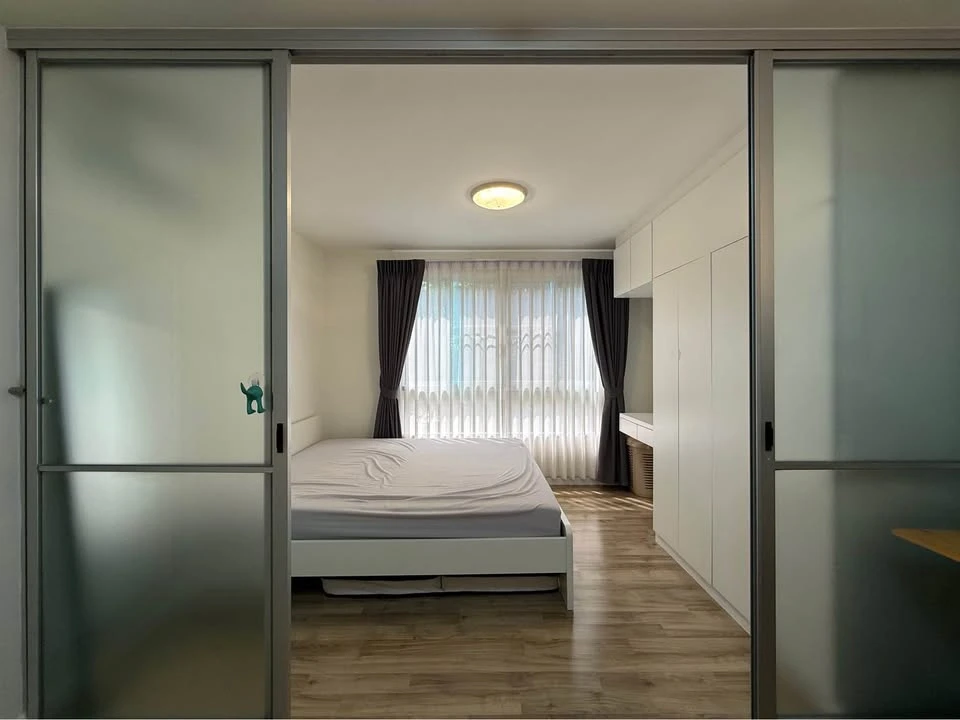 ขาย Dcondo Onnut Rama 9 ห้องชั้น 3 เฟอร์นิเจอร์บิวท์อินอย่างดี เดินทางสะดวก จองเลย