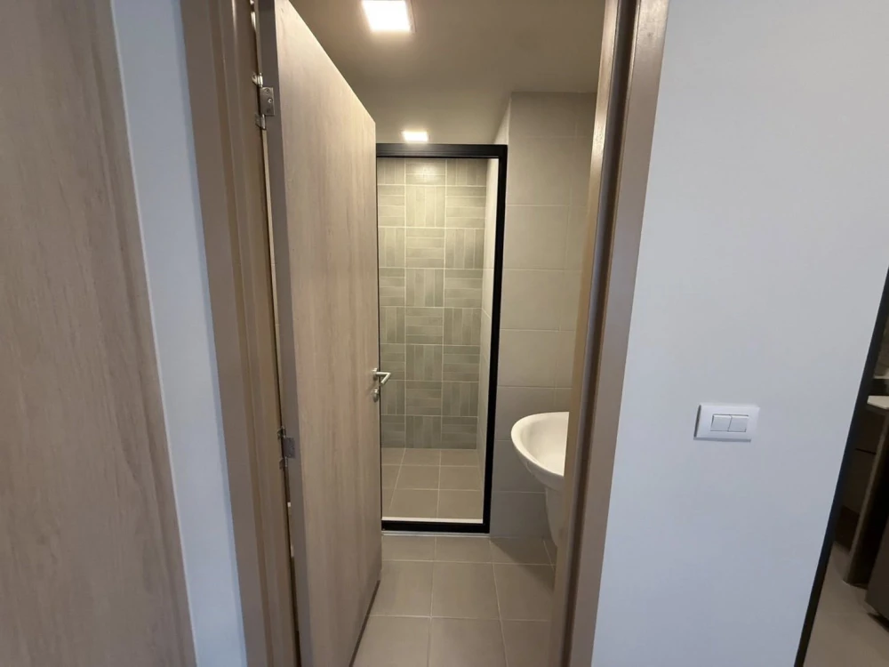 ขาย  Dcondo Ramkhamhaeng 40 ห้องพร้อมอยู่ เฟอร์พร้อม จองเลย ก่อนพลาด