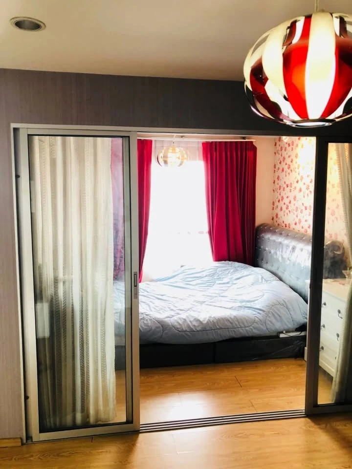 ขาย DCondo Rattanathibet ห้องน่าอยู่ ชั้น 4 ในทำเลสุดปัง ติดวอลเปเปอร์อย่างดี พลาดแล้วจะเสียใจ