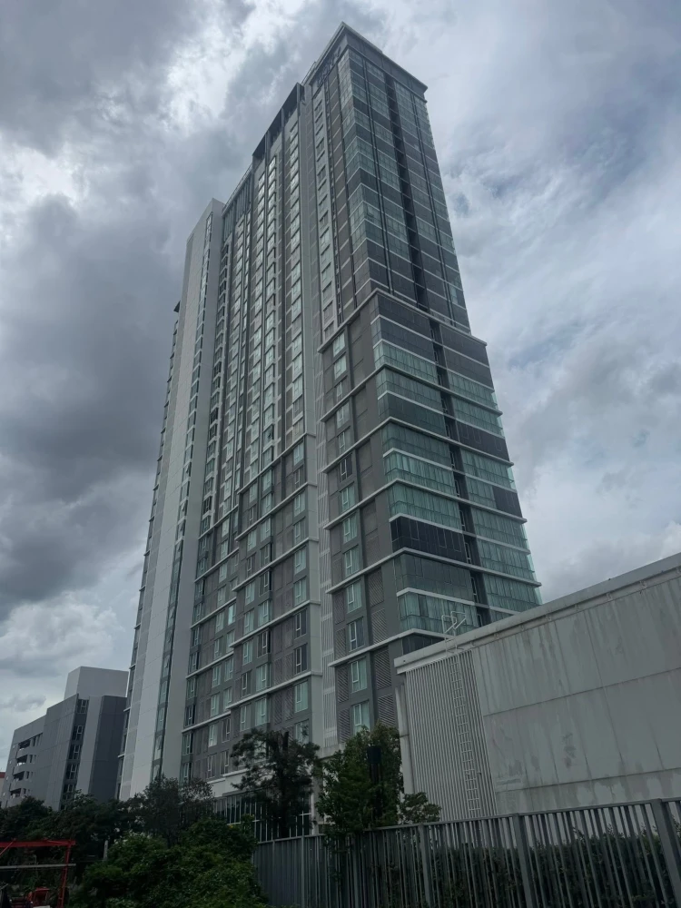 ขาย De Lapis Charan 81 ชั้น 14 ห้องกั้น มาพร้อมการตกแต่งที่ครบครัน จองเลย ห้ามพลาด