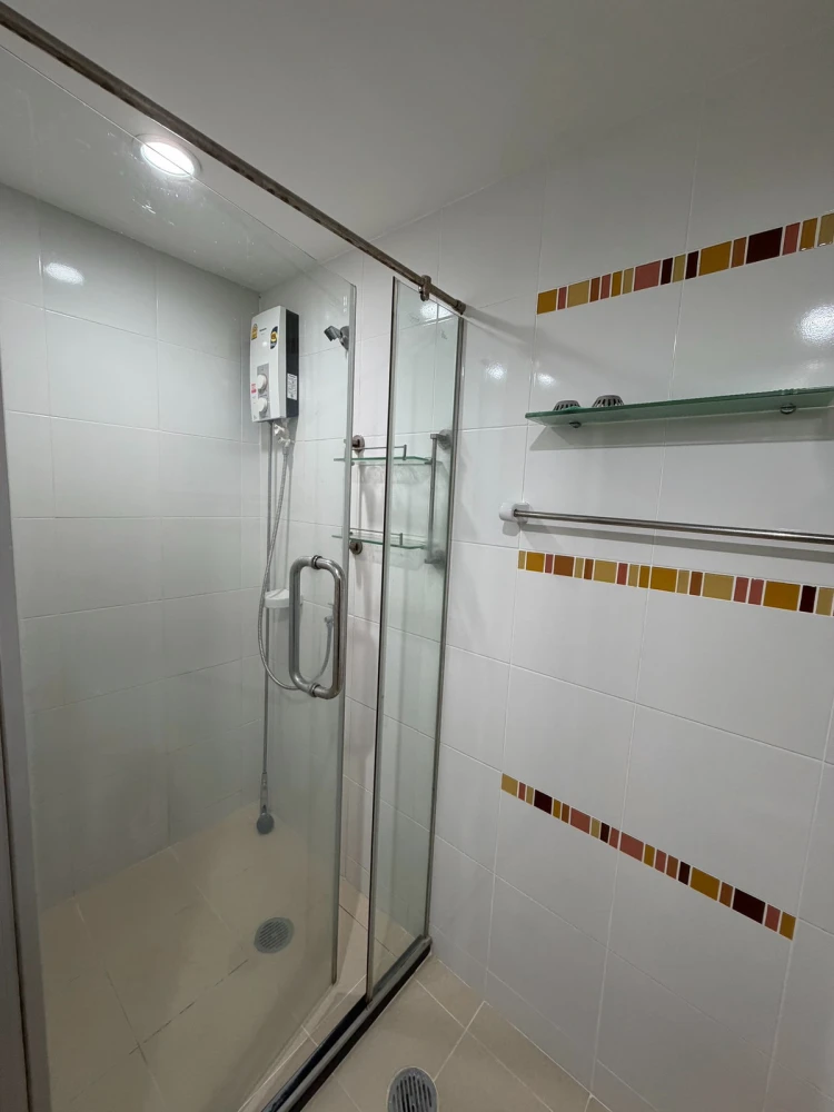 ขาย DEN Vibhavadi ชั้น 4 ห้องมุม แต่งครบ น่าอยู่ สนใจจองเลย ห้ามพลาด