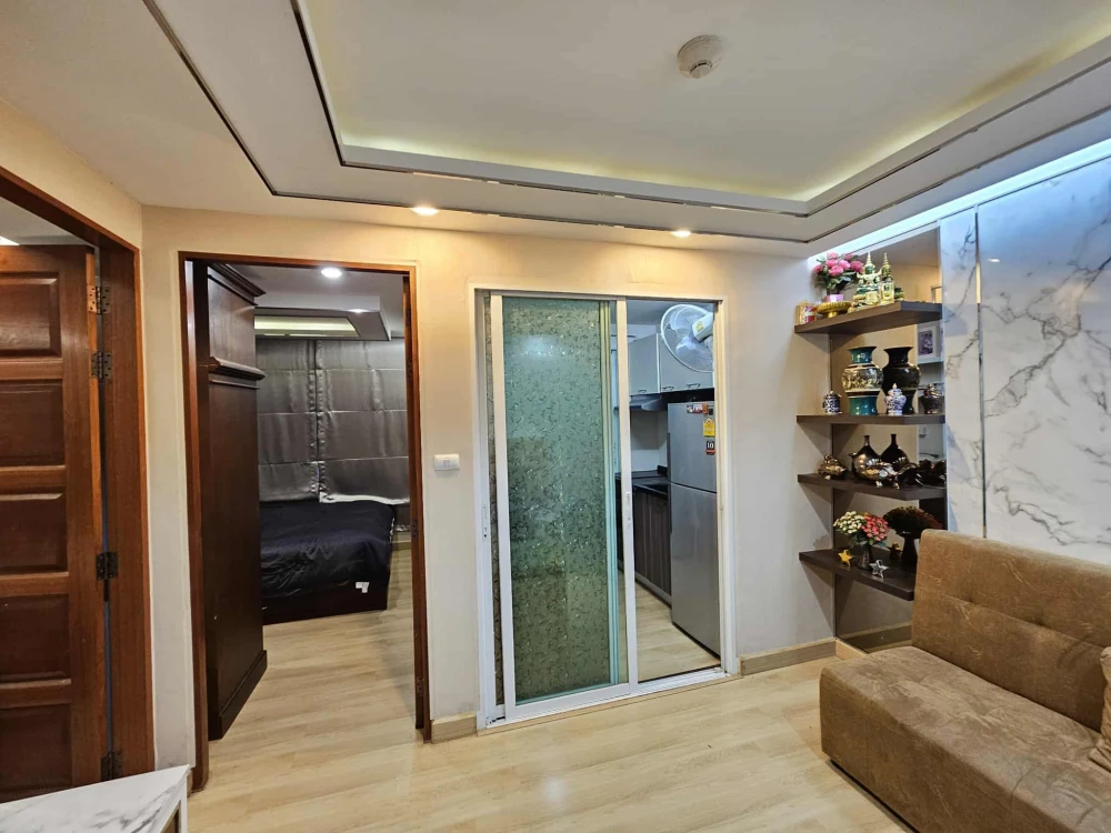 ขาย Emerald Residence Ratchada เฟอร์นิเจอร์ และเครื่องใช้ไฟฟ้าครบ บิ้วอินทั้งห้อง น่าจองสุดๆ