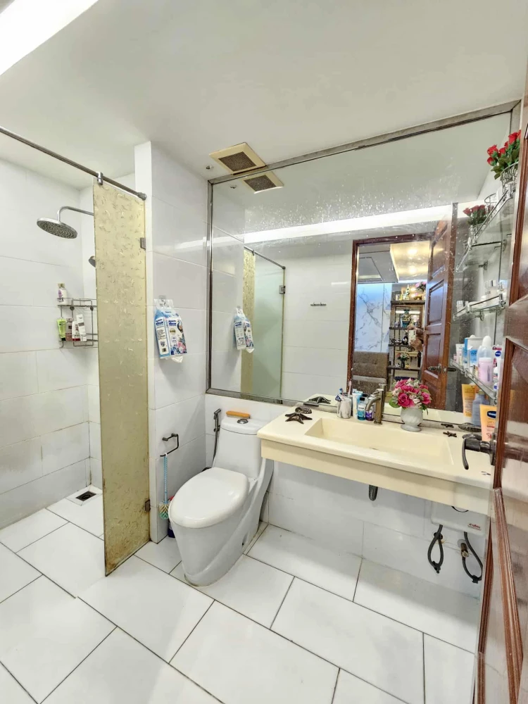 ขาย Emerald Residence Ratchada เฟอร์นิเจอร์ และเครื่องใช้ไฟฟ้าครบ บิ้วอินทั้งห้อง น่าจองสุดๆ