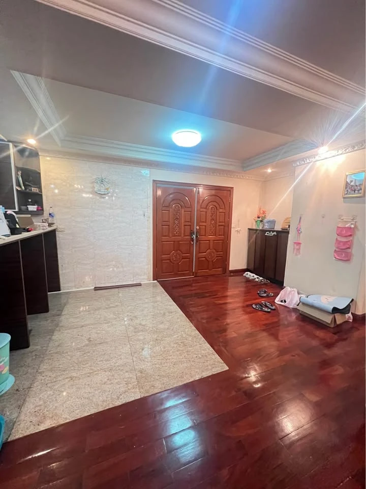 ขาย Flora Ville ห้องกว้างพื้นที่ใช้สอยเยอะ ทำเลดี เดินทางสะดวก มาพร้อมสิ่งอำนวยความสะดวกครบครัน จองเลยด่วนๆ