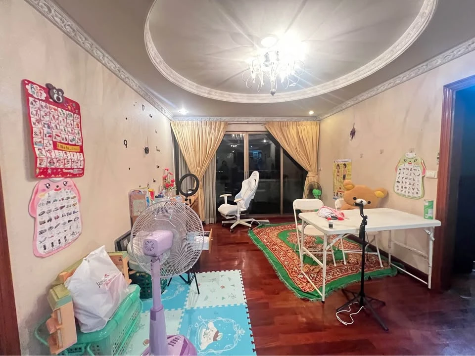ขาย Flora Ville ห้องกว้างพื้นที่ใช้สอยเยอะ ทำเลดี เดินทางสะดวก มาพร้อมสิ่งอำนวยความสะดวกครบครัน จองเลยด่วนๆ