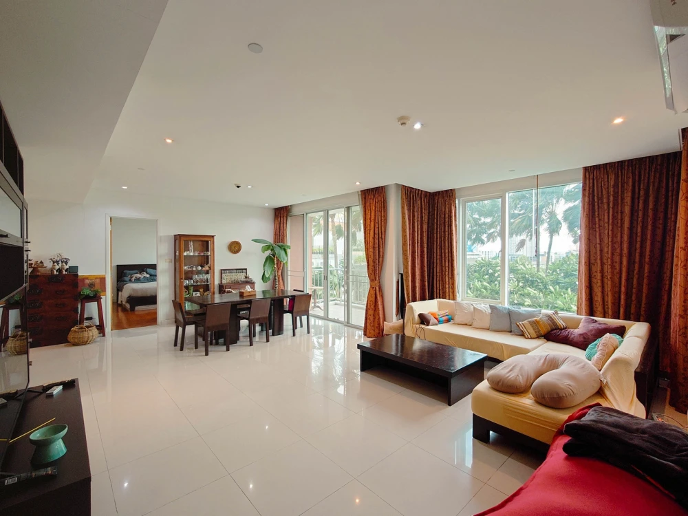 ขาย Fullerton Sukhumvit 3 ห้องนอน แต่งครบ น่าอยู่ สนใจจองเลย ห้ามพลาด