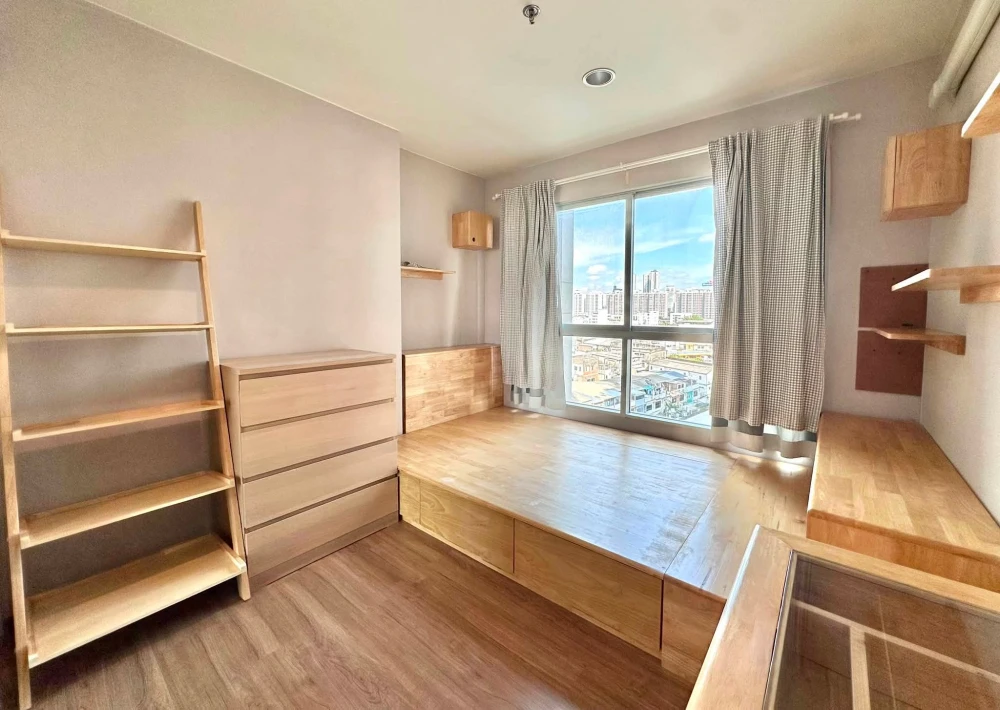 ขาย FUSE จันทน์-สาทร ห้องเย็นทั้งวัน พร้อมเฟอร์อย่างดี มีพื้นที่เก็บของเยอะมาก รีบจองเลย