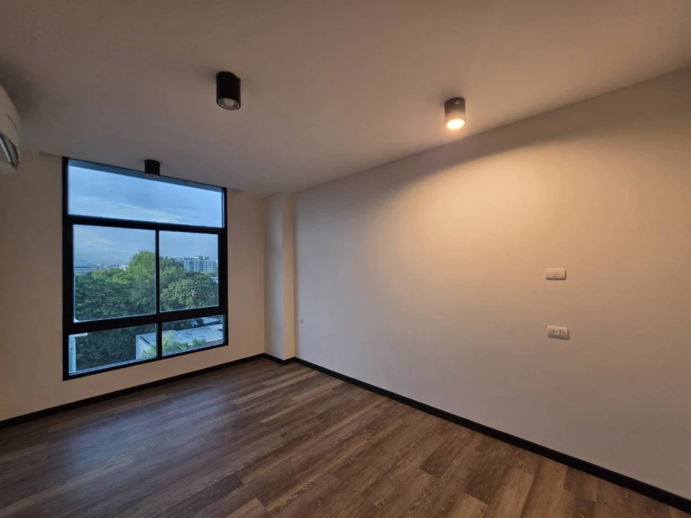 ขาย G Haus Condo สันติคาม 4 ห้องหันทางทิศเหนือ แดดไม่ร้อน อยู่สบายตลอดวัน ห้องเปล่า พร้อมตกแต่งหรือบิวท์อินเพิ่มเติมได้ตามสไตล์ที่ต้องการ
