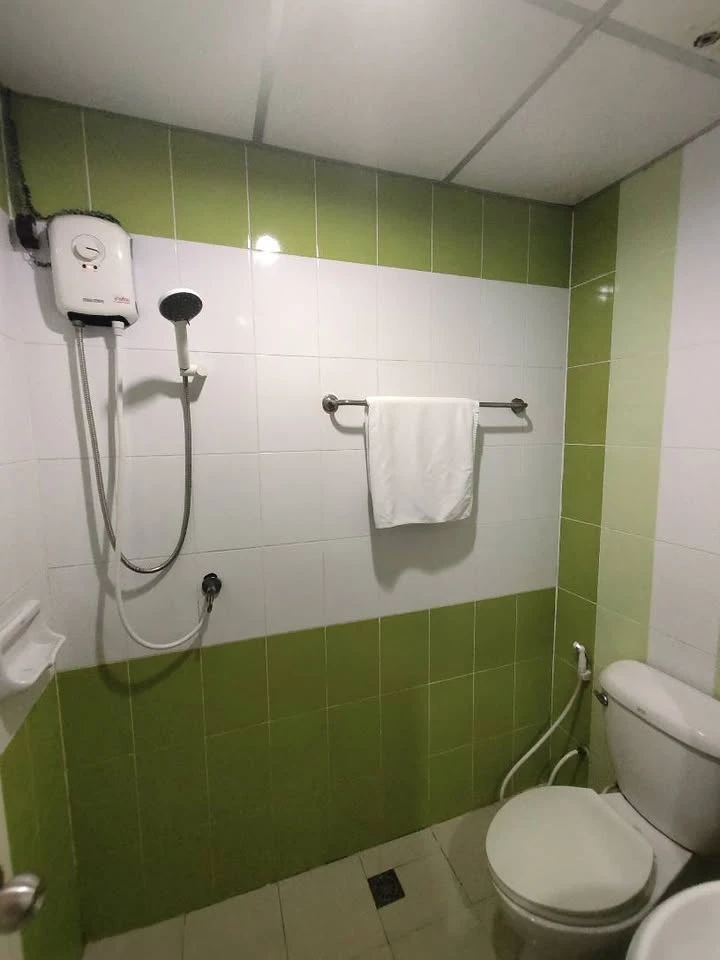 ขาย Good View Condominium 1 ห้องนอน 1 ห้องน้ำ เฟอร์นิเจอร์และเครื่องใช้ไฟฟ้าครบครัน ห้ามพลาด