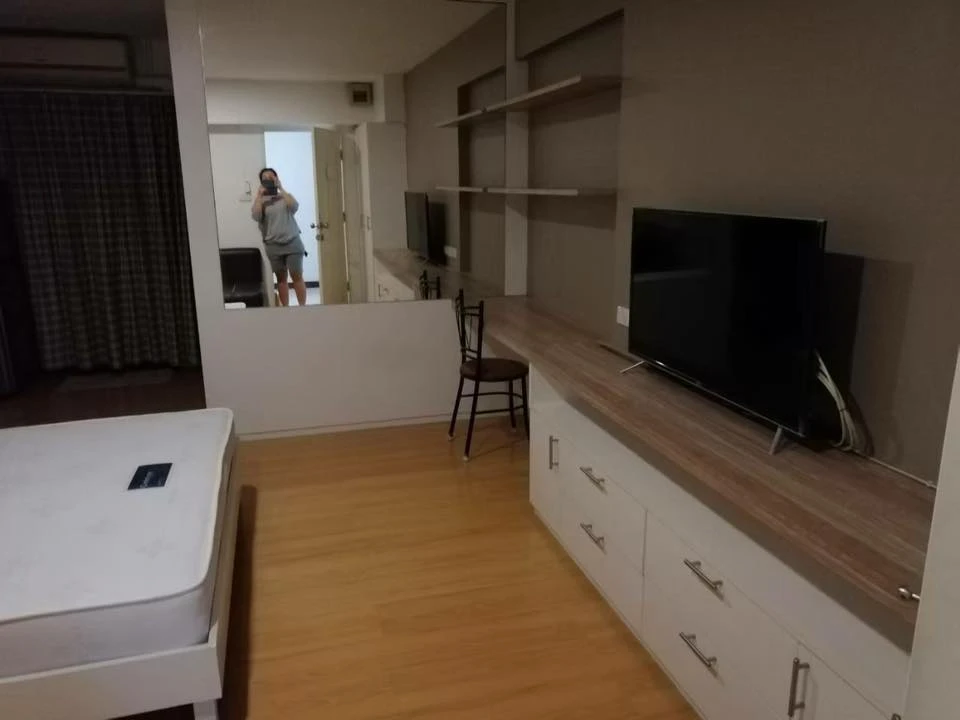 ขาย Grand Park Town ห้องแต่งครบ มาพร้อมเฟอร์และสิ่งอำนวยความสะดวกครบครัน พลาดแล้วจะเสียใจ