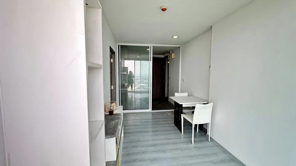 ขาย Grene Chaengwattana ห้องมุม เฟอร์นิเจอร์ ตกแต่งแล้วบางส่วน อยู่สบาย ไม่อึดอัด รีบจองเลย