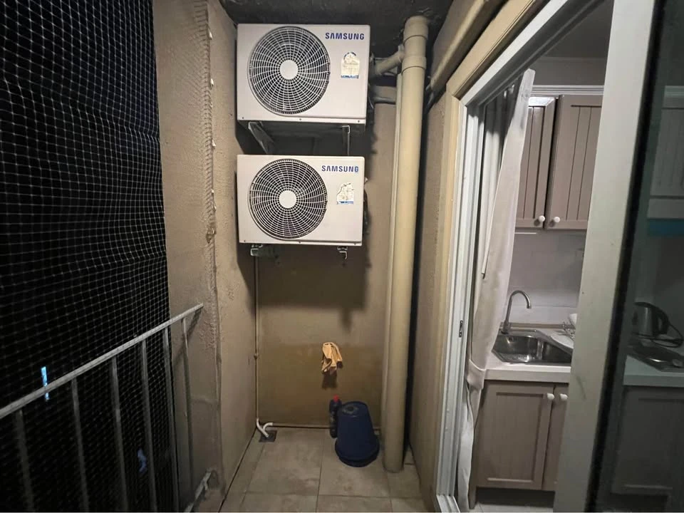 ขาย Groovy Sriracha ห้องมุมให้ความเป็นส่วนตัว มาพร้อมเฟอร์ครบครัน ทำเลดี เห็นวิวสระว่ายน้ำ จองเลย