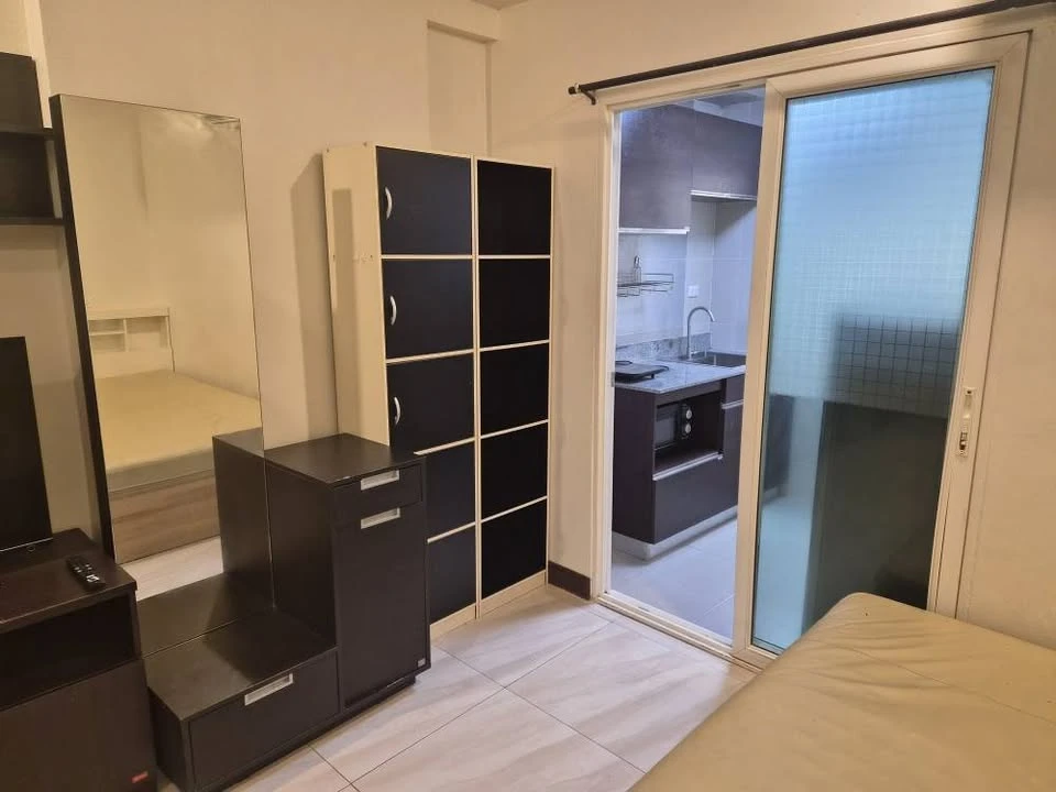 ขาย Happy Condo Ratchada 18 ห้องน่าอยู่ มาพร้อมเฟอร์นิเจอร์และเครื่องใช้ไฟฟ้าครบครัน รีบจองด่วนๆจ้า
