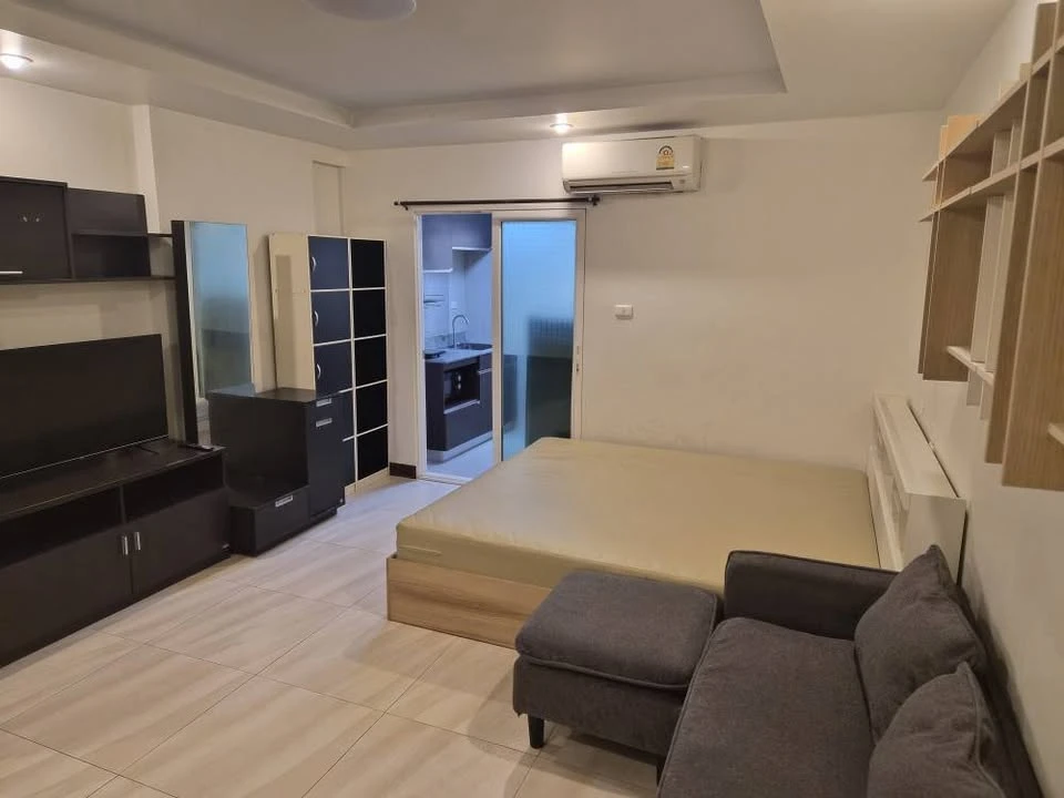 ขาย Happy Condo Ratchada 18 ห้องน่าอยู่ มาพร้อมเฟอร์นิเจอร์และเครื่องใช้ไฟฟ้าครบครัน รีบจองด่วนๆจ้า