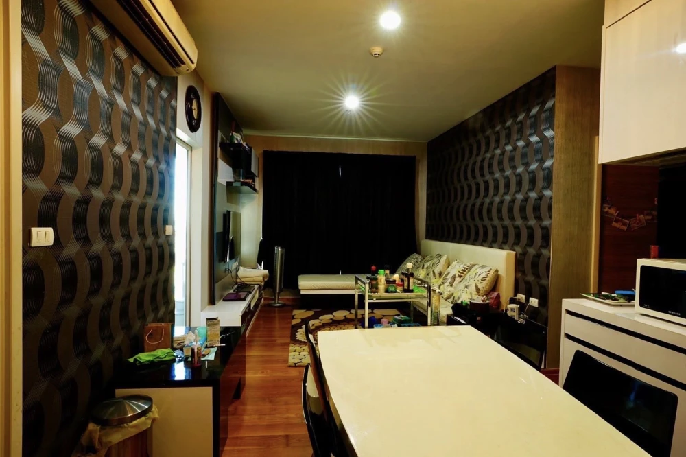 ขาย Hive Taksin ห้องชั้นสูงน่าอยู่ กว้างขวางอยู่สยาย อยู่ได้เป็นครอบครัว ดีแบบนี้รีบจองเลย