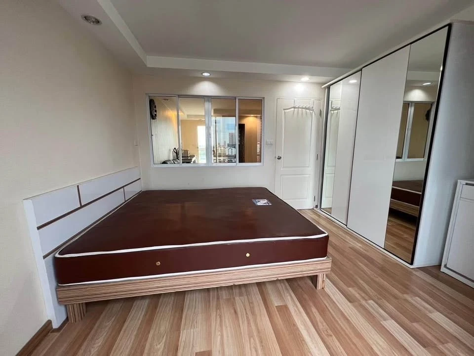 ขาย Humble รัชดา-สุทธิสาร ขนาดห้อง 33.40 ตรม. (ขนาดใหญ่ที่สุดในคอนโด) วิวไม่มีตึกบังทั้งด้านหน้าและด้านหลัง รีบจองเลย