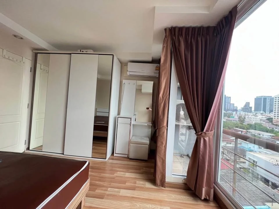 ขาย Humble รัชดา-สุทธิสาร ขนาดห้อง 33.40 ตรม. (ขนาดใหญ่ที่สุดในคอนโด) วิวไม่มีตึกบังทั้งด้านหน้าและด้านหลัง รีบจองเลย