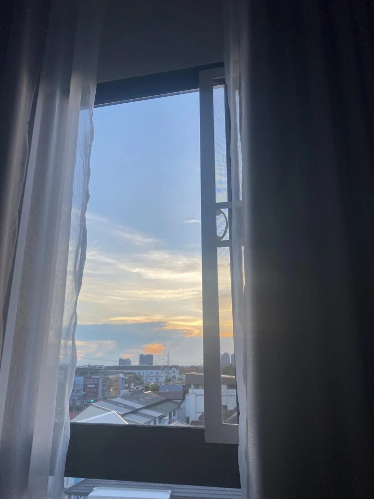 ขาย I condo Sukhumvit 105 ทำเลดี วิวโล่ง ห้องไม่ร้อน เฟอร์นิเจอร์ครบครัน ลากกระเป๋าเข้าอยู่ได้เลย