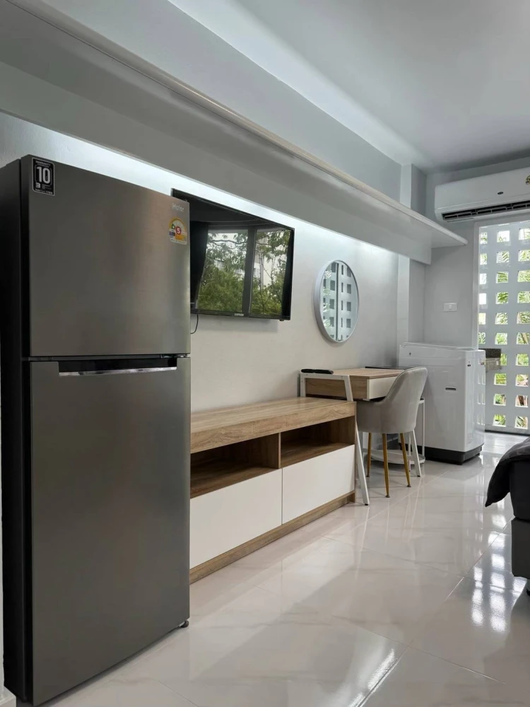 ขาย i-HOUSE Laguna Garden RCA ห้องน่าอยู่ ทำเลดี มาพร้อมเฟอร์นิเจอร์ครบครัน ห้ามพลาด