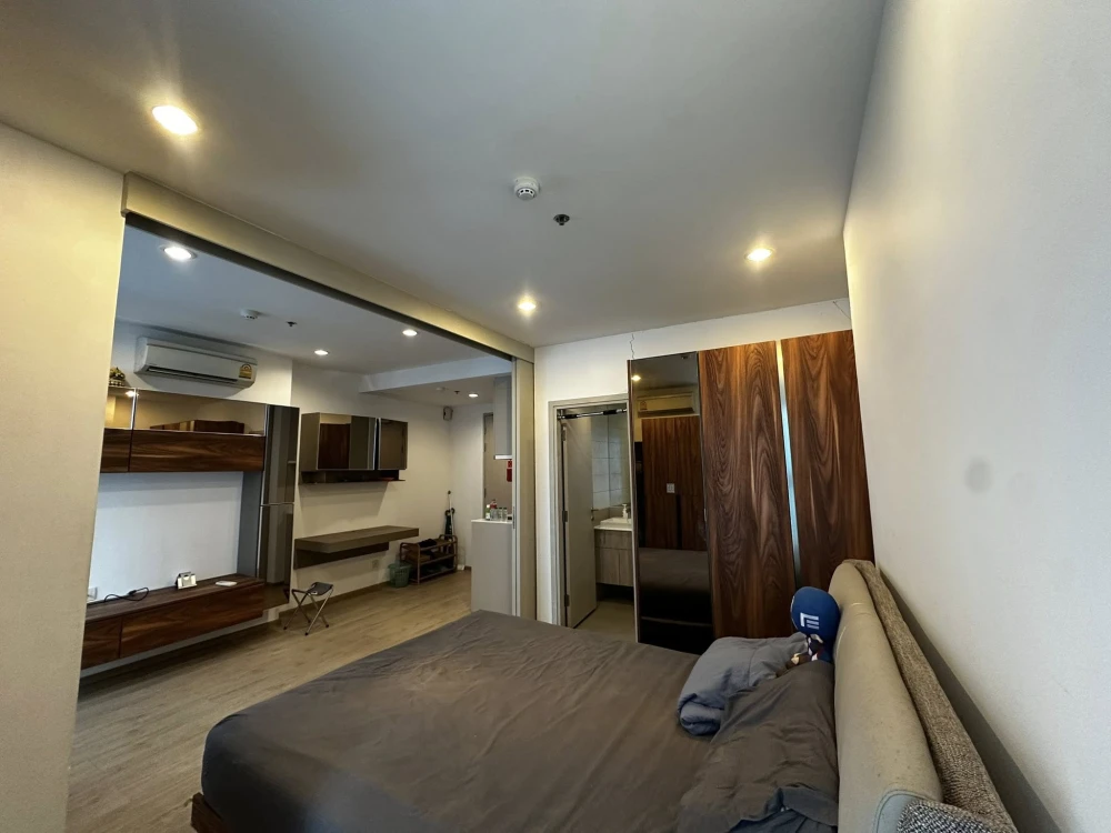 Selling Ideo Q Chula–Samyan 1 bedroom, 1 bathroom, 10th floor. Great location, coordinated interior design. Book now before it's too late!