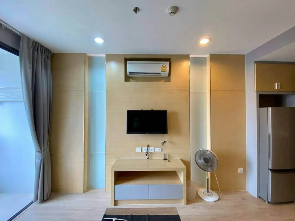 ขาย Ideo Q Ratchatewi มีเฟอร์นิเจอร์พร้อมเครื่องใช้ไฟฟ้าครบชุด มาแต่ตัวเข้าอยู่ได้เลย