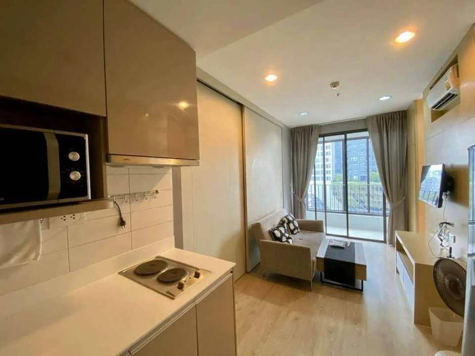 ขาย Ideo Q Ratchatewi มีเฟอร์นิเจอร์พร้อมเครื่องใช้ไฟฟ้าครบชุด มาแต่ตัวเข้าอยู่ได้เลย