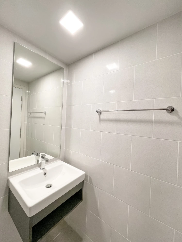 ขาย Kave Ava ห้องสตูดิโอ ตกแต่งสไตล์มินิมอล มาพร้อมเฟอร์นิเจอร์ครบครัน ดีแบบนี้รีบจองด่วนๆเลย