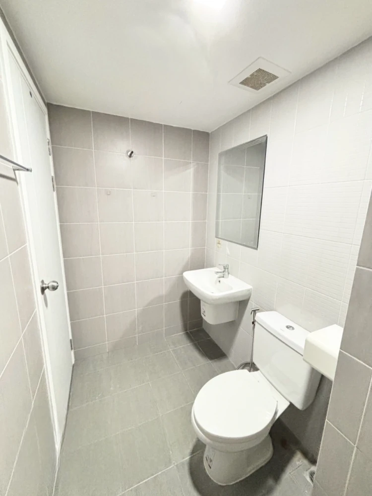 ขาย Kensington Sukhumvit-Theparak 1 ห้องนอน 1 ห้องน้ำ ทำเลดี วิวโล่ง ไม่บล็อค เดินทางสะดวก ห้ามพลาด