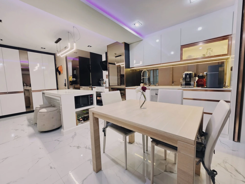 ขาย Klass Condo สีลม ห้องพร้อมอยู่ ทำเลดีที่สุดคุ้มสุดในสีลม Fully Furnished ตกแต่งเริ่ดๆ ห้ามพลาด