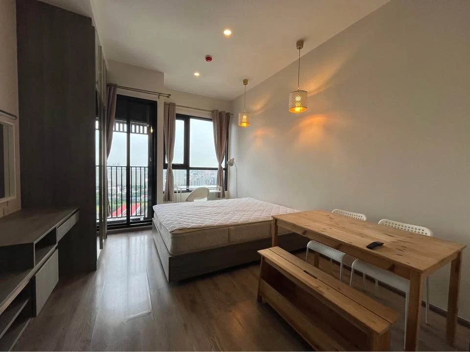 ขาย Knightsbridge Prime On-nut ห้องอยู่ชั้นสูงมากๆ ห้องสูงโปร่ง เพดานสูง 3 เมตร รีบจองเลย
