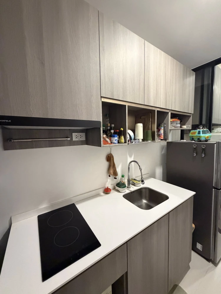 ขาย KnightsBridge Sukhumvit-Theparak ห้องพร้อมอยู่ เฟอร์พร้อม ชั้นสูง จองเลย