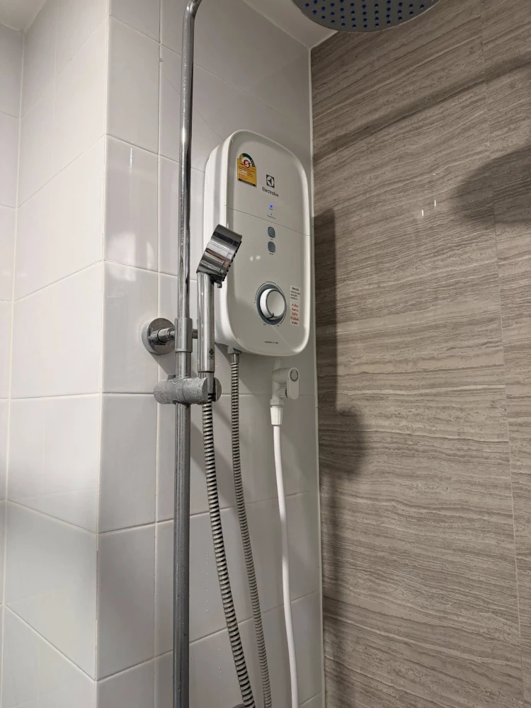 ขาย KnightsBridge Sukhumvit-Theparak ห้องพร้อมอยู่ เฟอร์พร้อม ชั้นสูง จองเลย