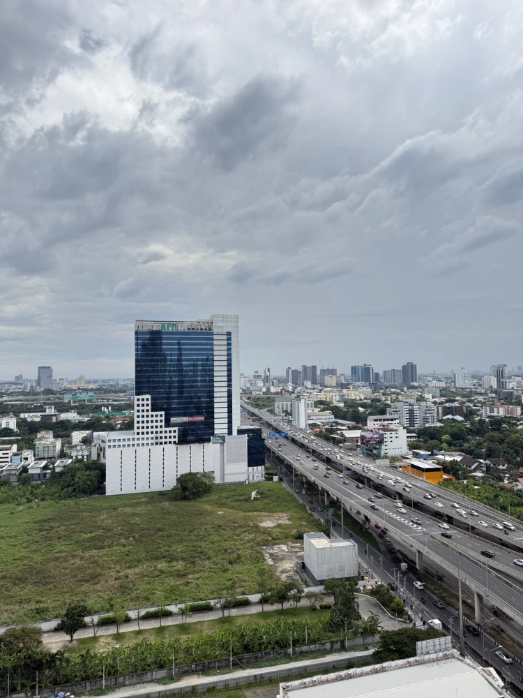 ขาย Landmark @MRTA Station ห้องเป็นแบบ 2 ชั้นเพดานสูง 4.4 เมตร ทิศเหนืออยู่แล้วไม่ร้อน จองเลย