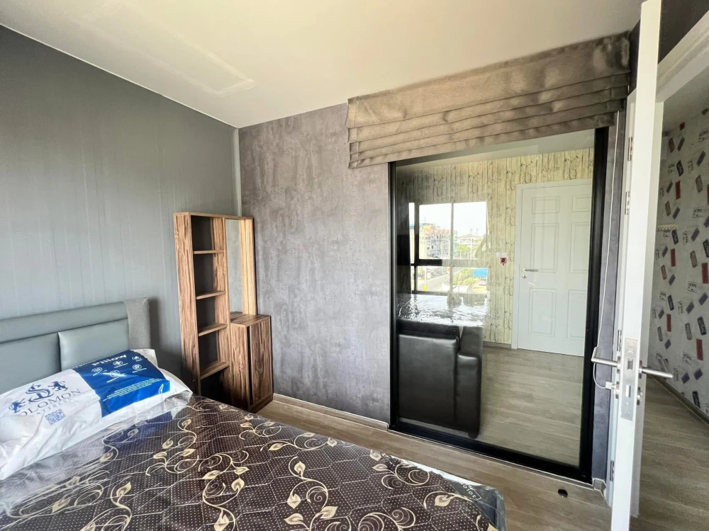 ขาย Larissa Condo Praksa 5 ห้องน่าอยู่ ชั้น 4 ติดวอลเปเปอร์อย่างดี เดินทางสะดวก จองเลยตอนนี้