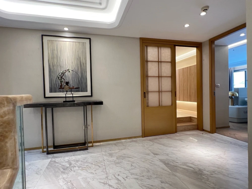 ขาย Le Raffine sukhumvit 24 ห้องกว้าง 3 ห้องนอน แต่งครบ พร้อมอยู่ สนใจจองเลย