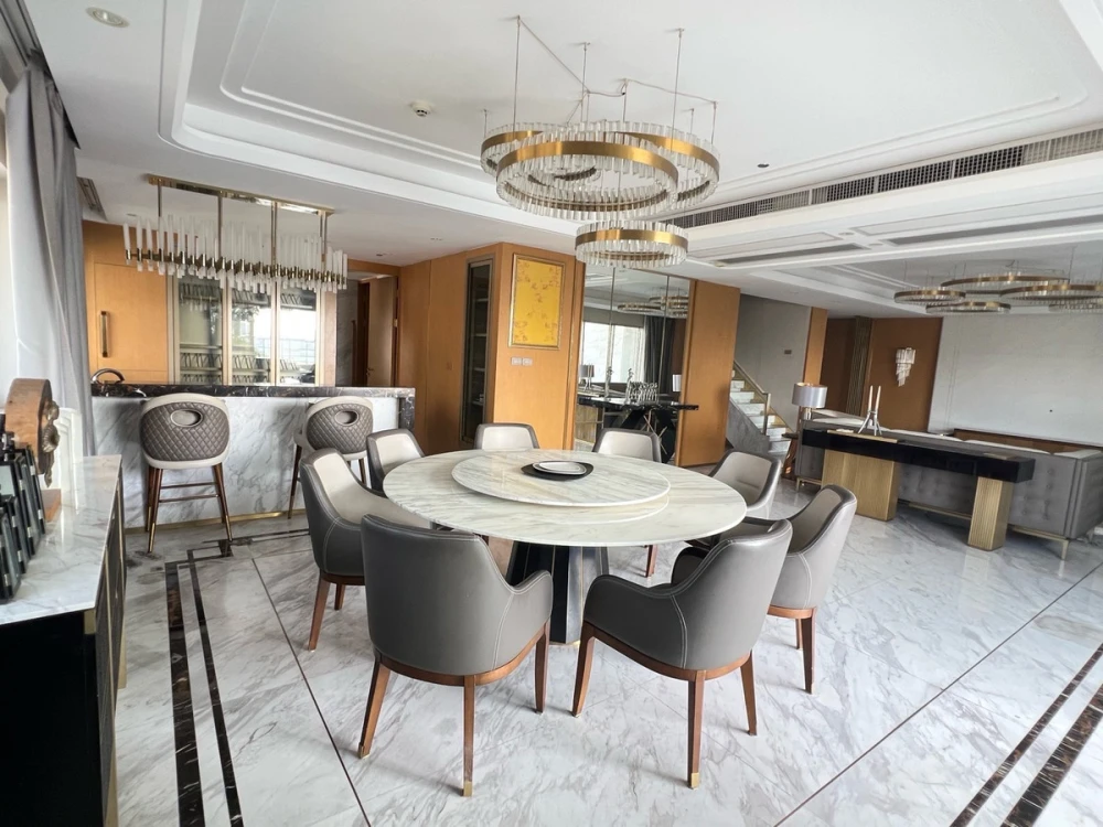 ขาย Le Raffine sukhumvit 24 ห้องกว้าง 3 ห้องนอน แต่งครบ พร้อมอยู่ สนใจจองเลย