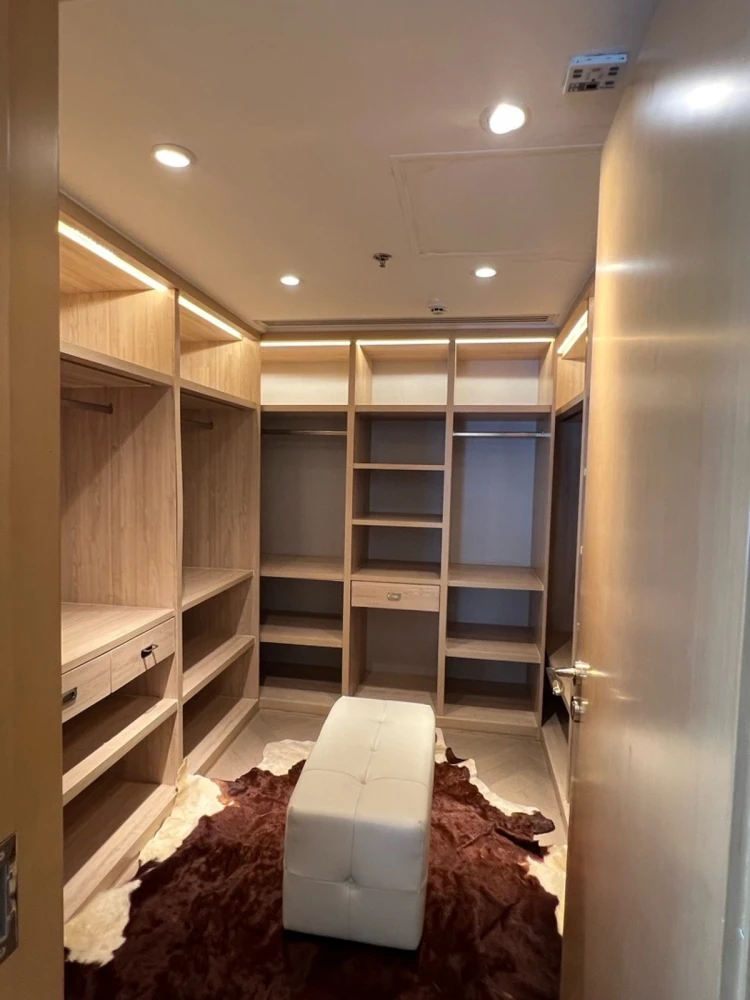 ขาย Le Raffine sukhumvit 24 ห้องกว้าง 3 ห้องนอน แต่งครบ พร้อมอยู่ สนใจจองเลย