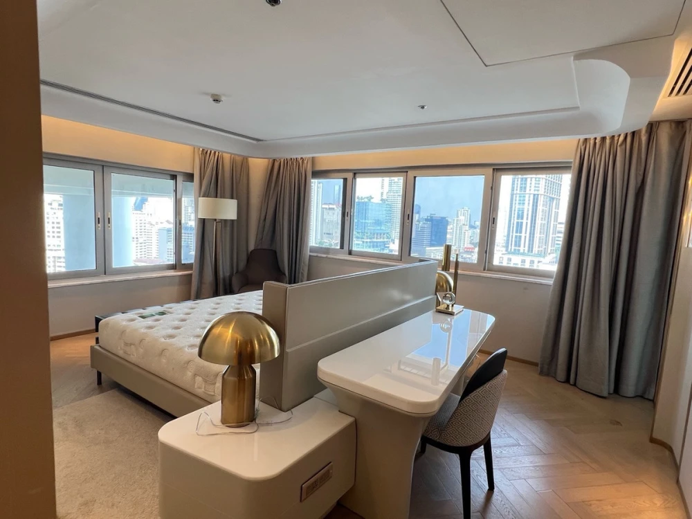 ขาย Le Raffine sukhumvit 24 ห้องกว้าง 3 ห้องนอน แต่งครบ พร้อมอยู่ สนใจจองเลย