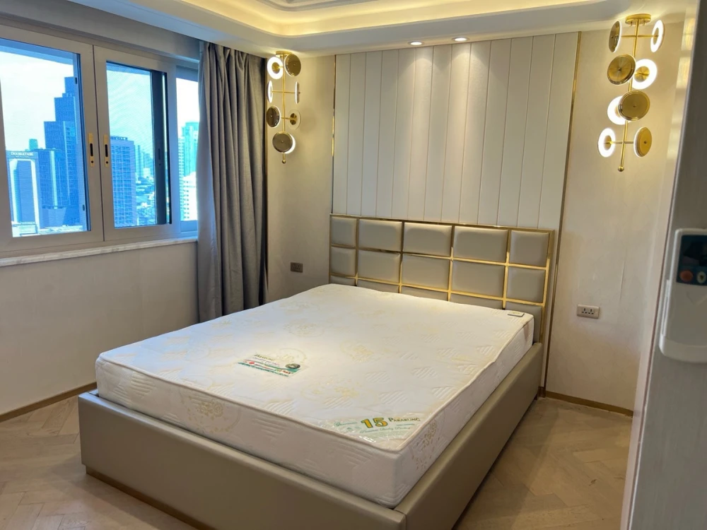 ขาย Le Raffine sukhumvit 24 ห้องกว้าง 3 ห้องนอน แต่งครบ พร้อมอยู่ สนใจจองเลย