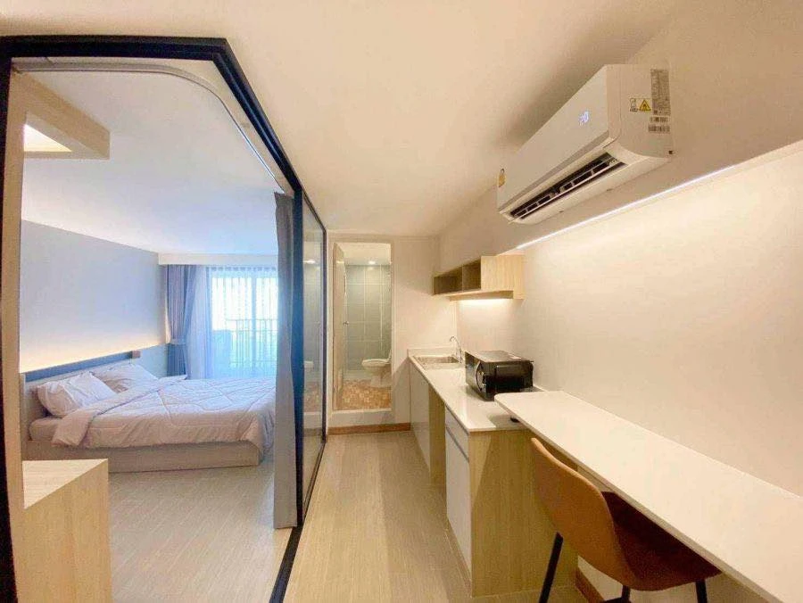 ขาย Level Condominium ห้องกว้างขวางอยู่สบายมาก ชั้น 10 อาคาร B พลาดแล้วจะเสียใจ