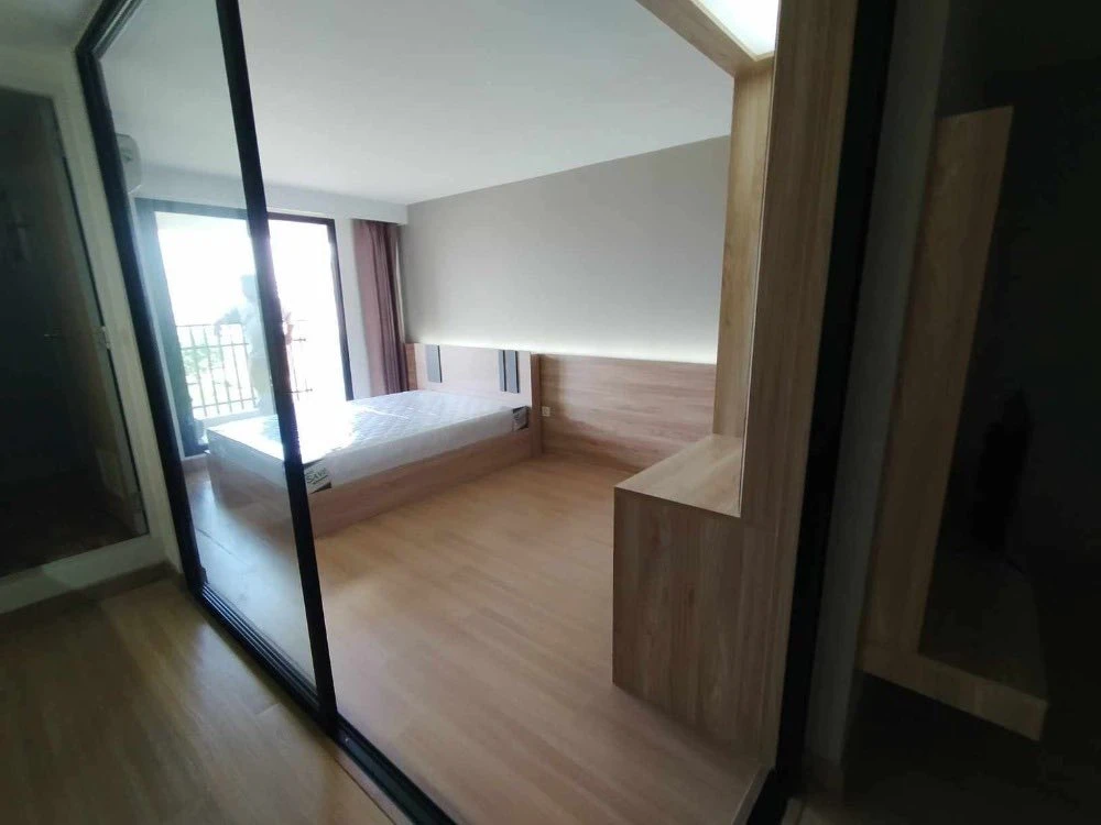 ขาย Level Condominium ห้องกว้างขวางอยู่สบายมาก ชั้น 10 อาคาร B พลาดแล้วจะเสียใจ